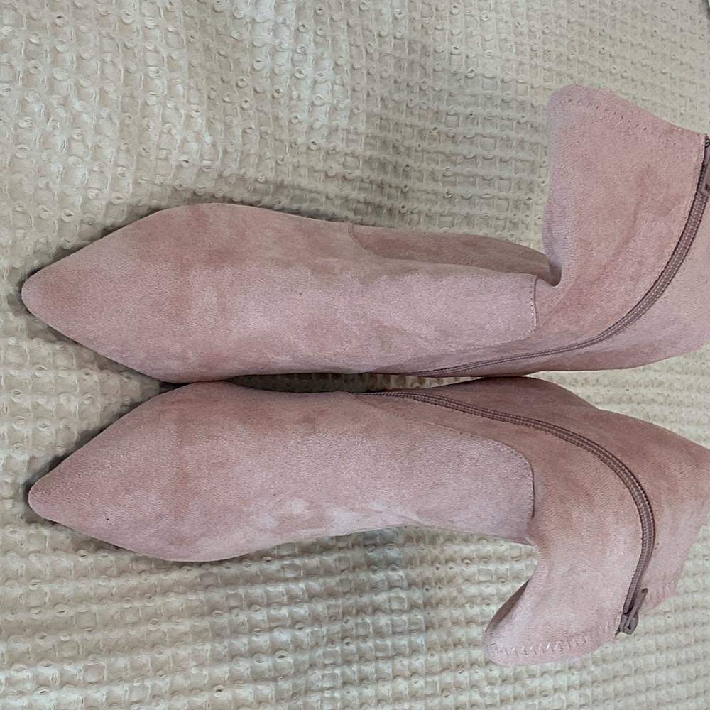 Chic Blush Suede Heeled Boots